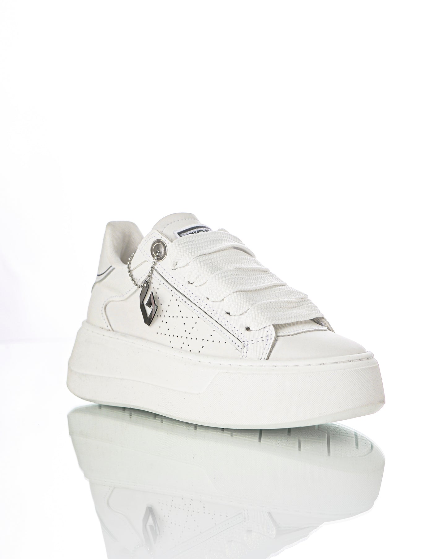 STAR Total White