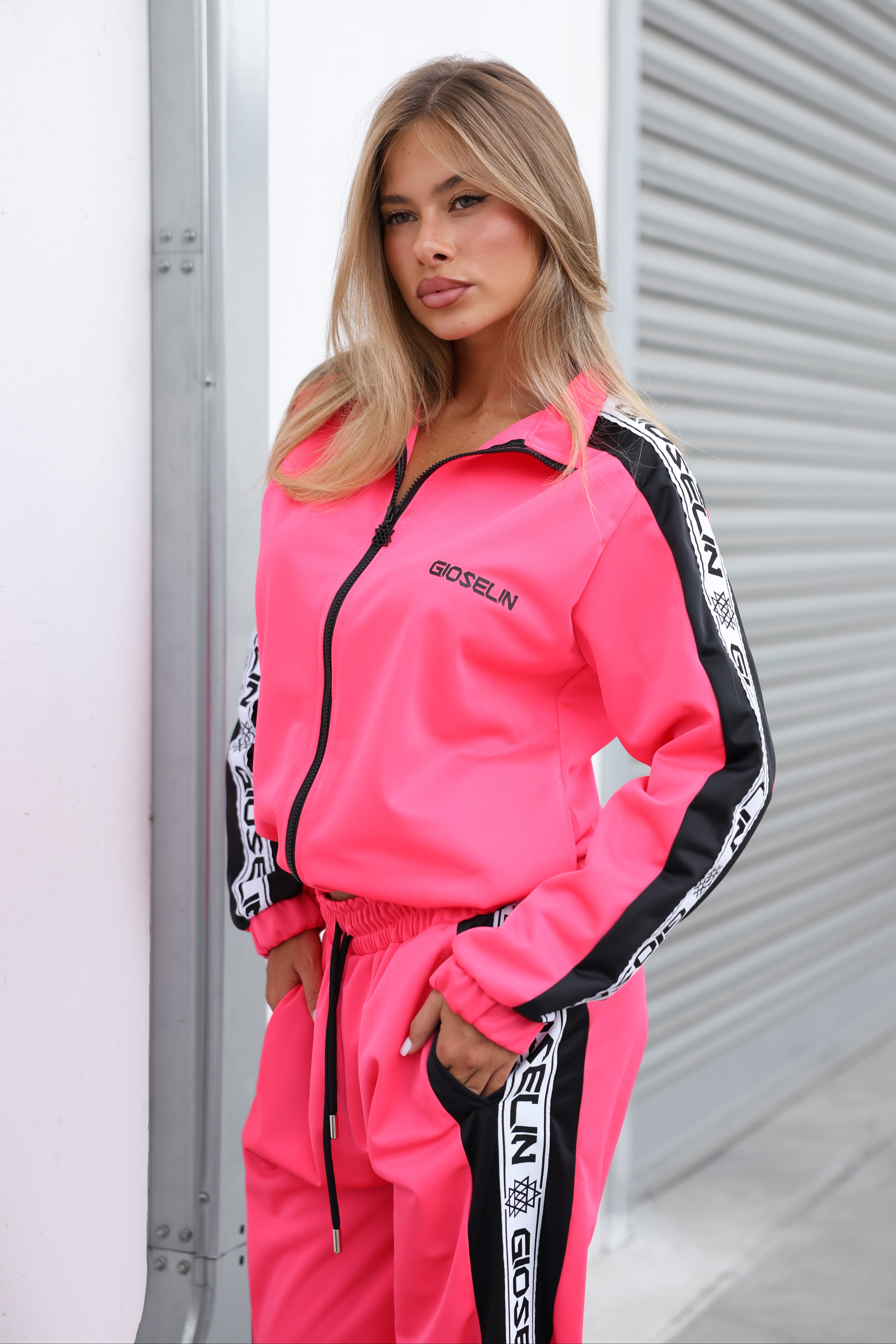 Tuta Essential Pink