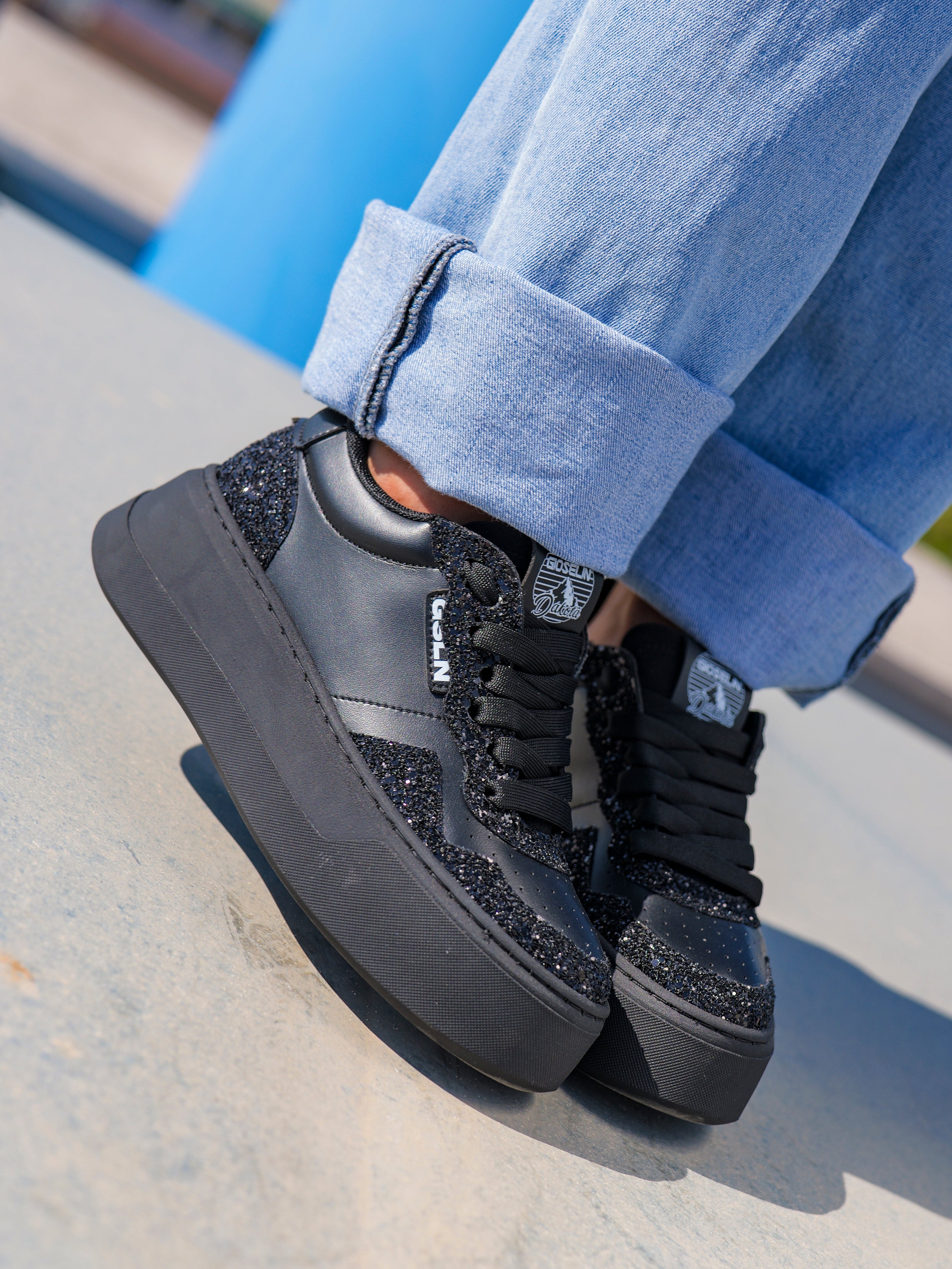 DAKOTA Black Glitter