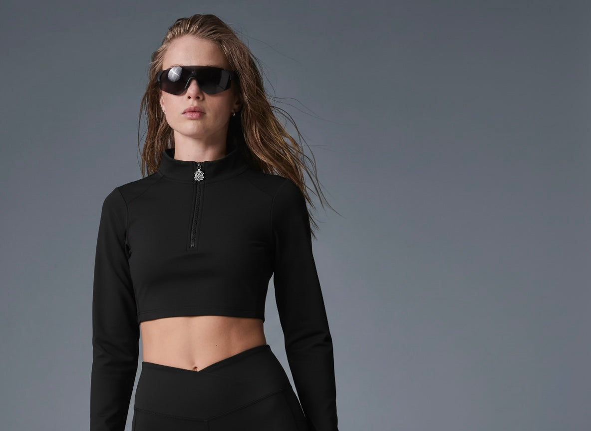 BLACK NOIR outfit – Crop top + leggings