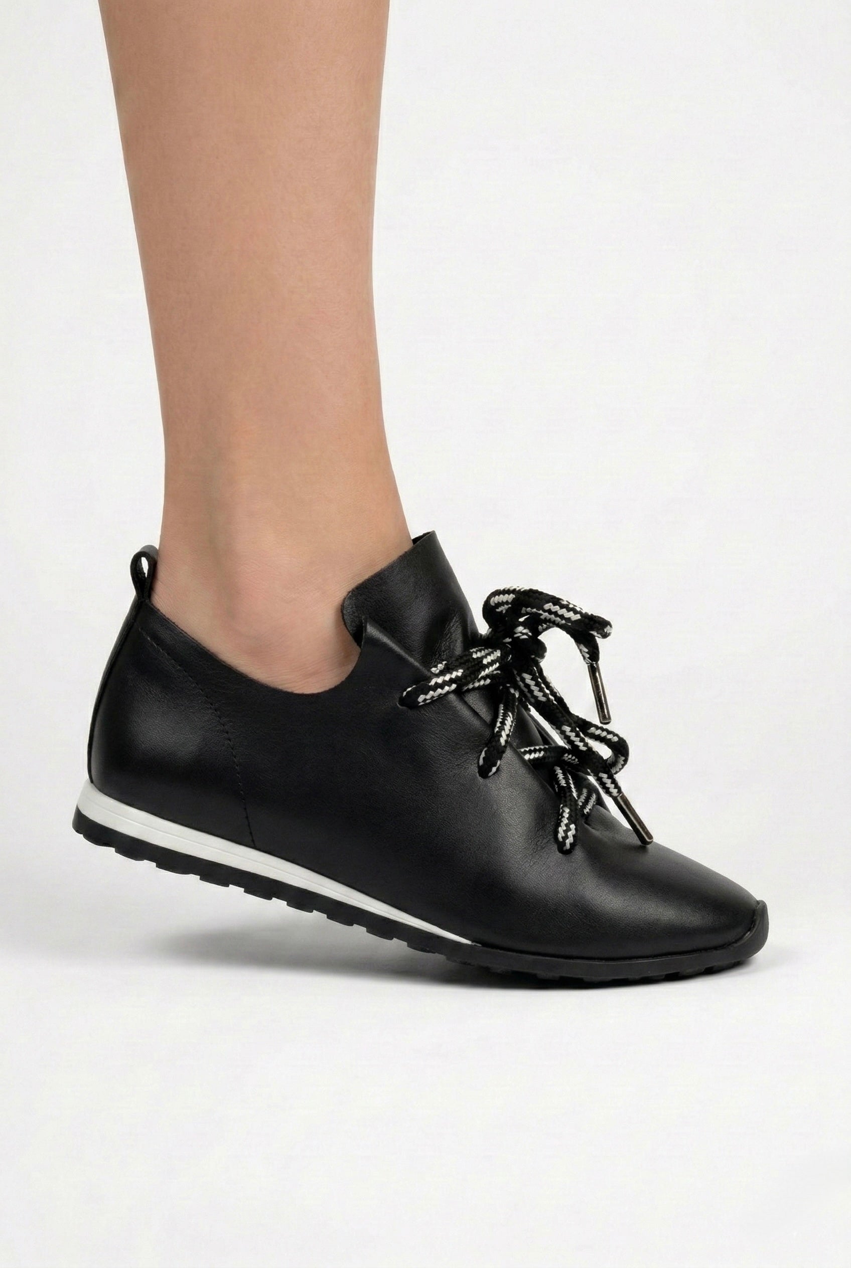 Kick Black