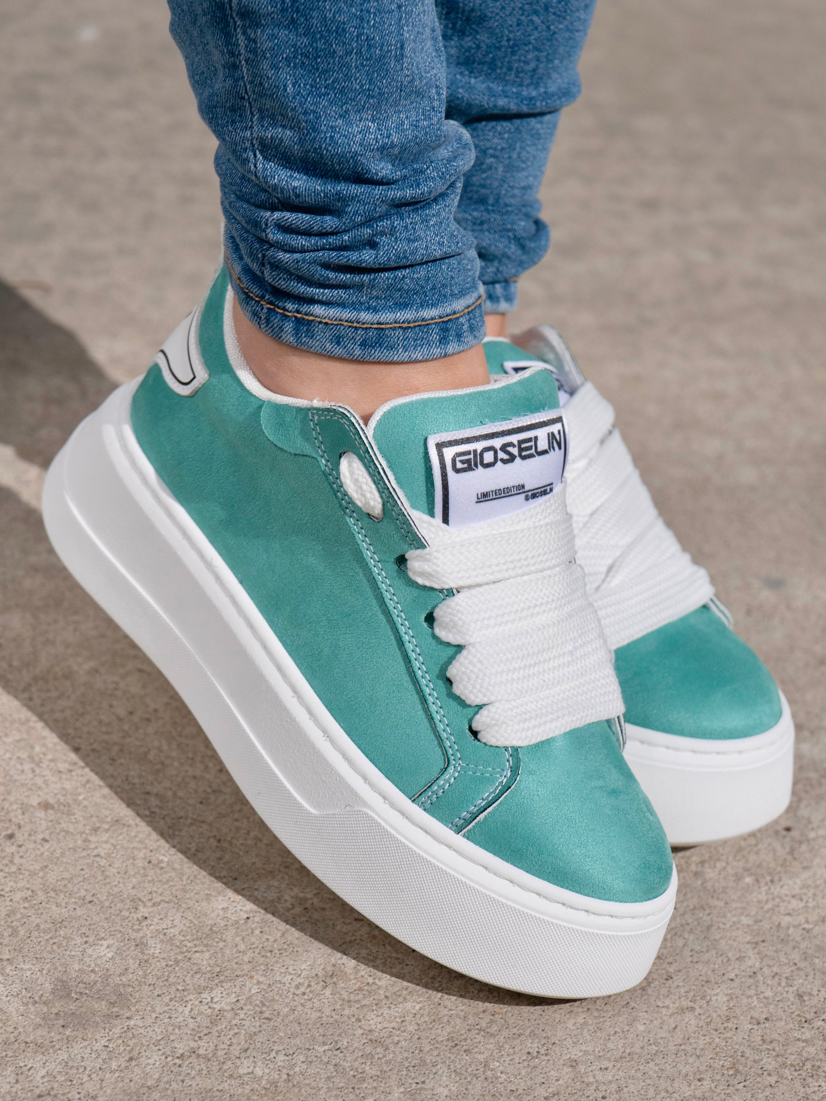 Chunky Emerald Green