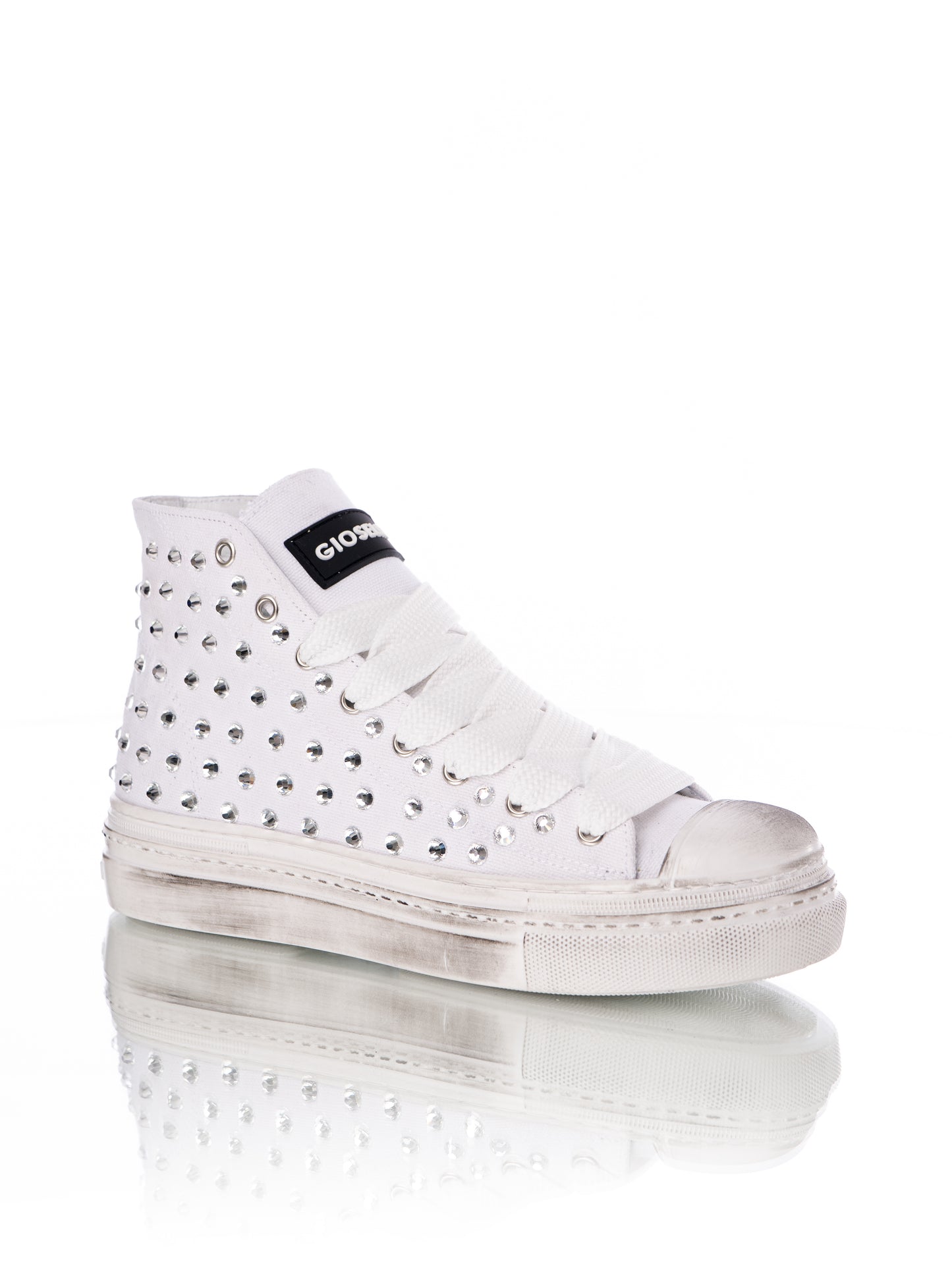 Play Diamond White