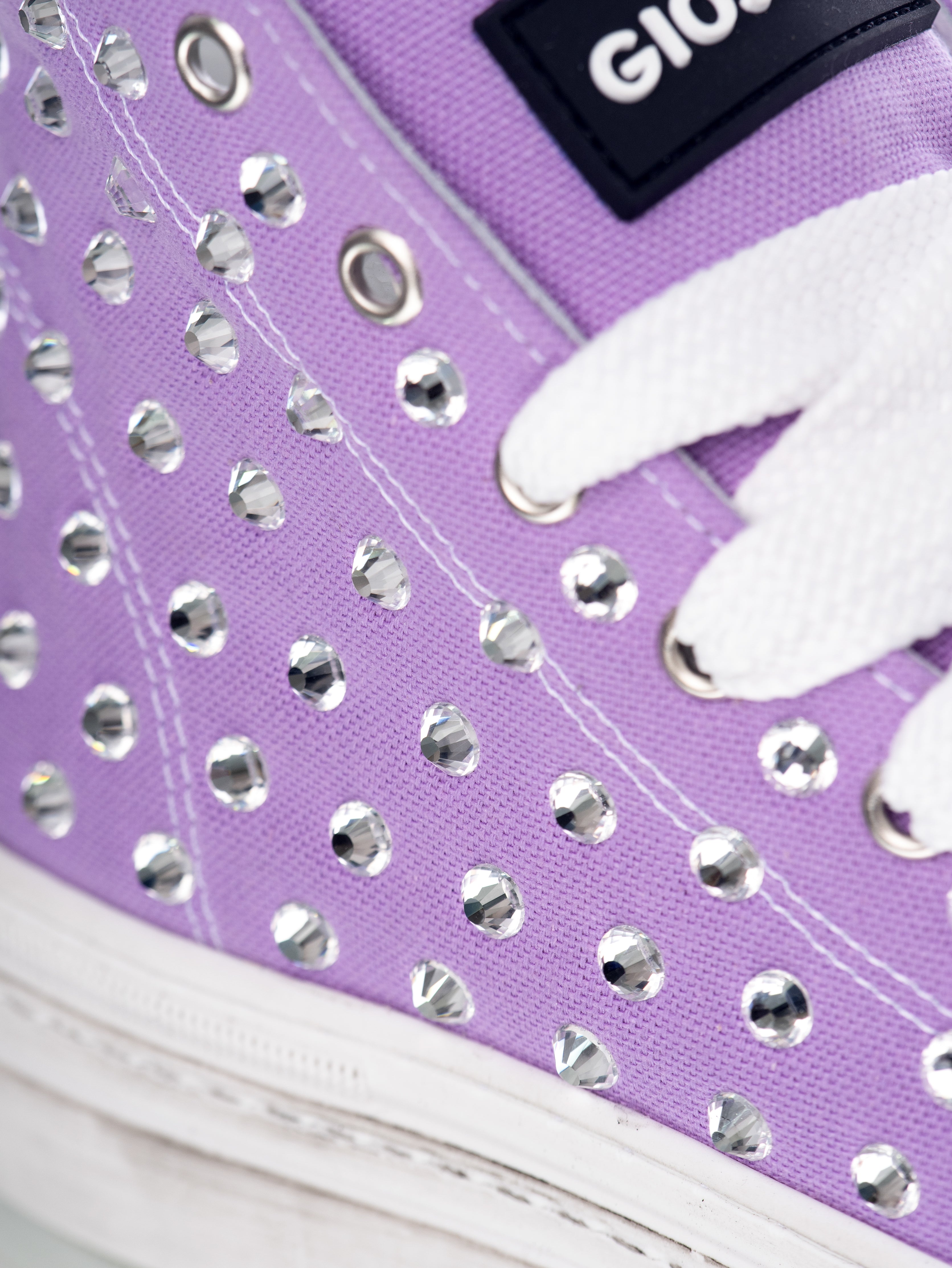 Play Diamond Wisteria